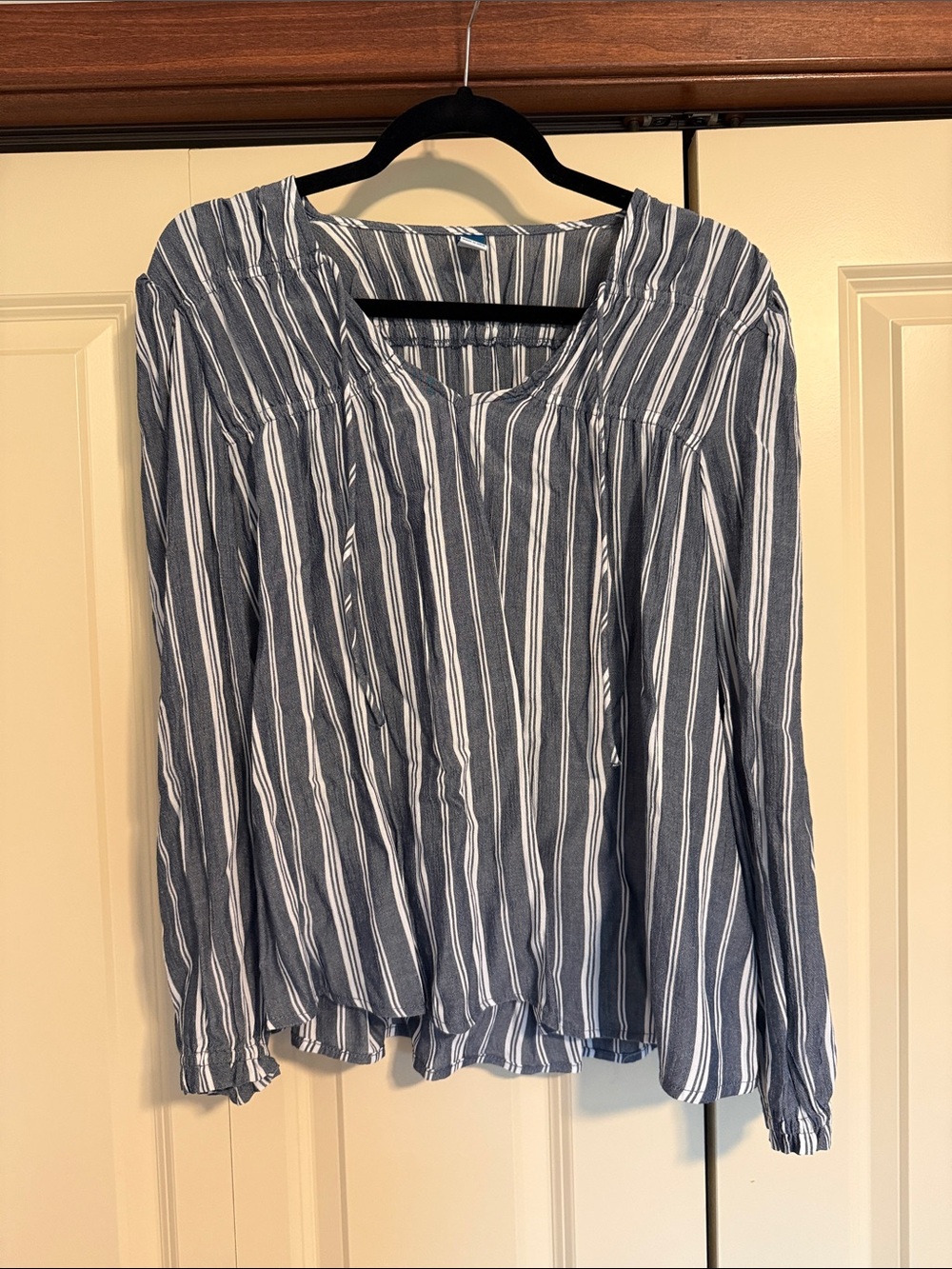 Women’s Like New Old Navy Blouse